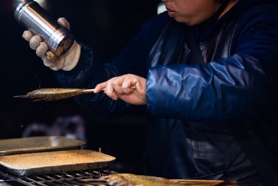 烤魚——烹調方式決定了魚皮是營養來源還是致癌物來源