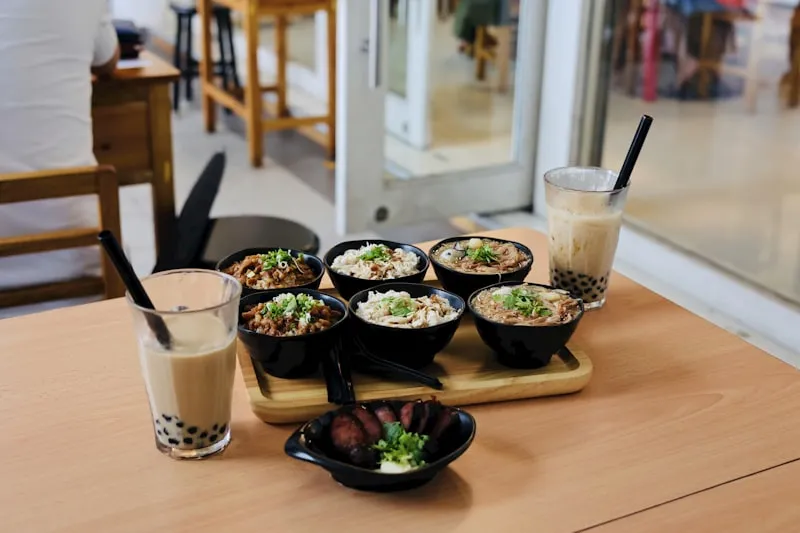 台灣傳統飲食中的豆腐與茶——天然的長壽食材。Photo by Jiachen Lin on Unsplash